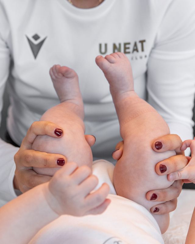 Trattamento osteopatico di un neonato